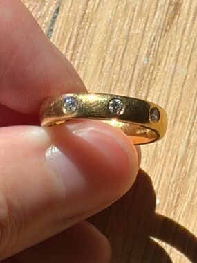Vintage 18k Solid Gold 3 Diamond Band Ring 3MM